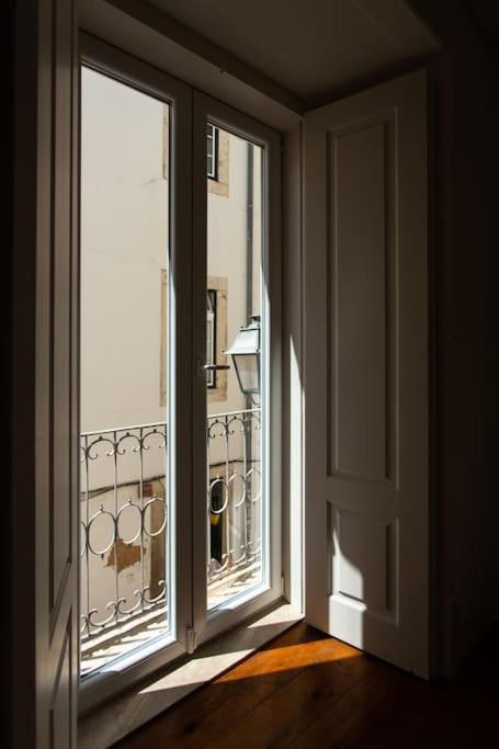 Sunny Bica - Downtown Large Apartamento